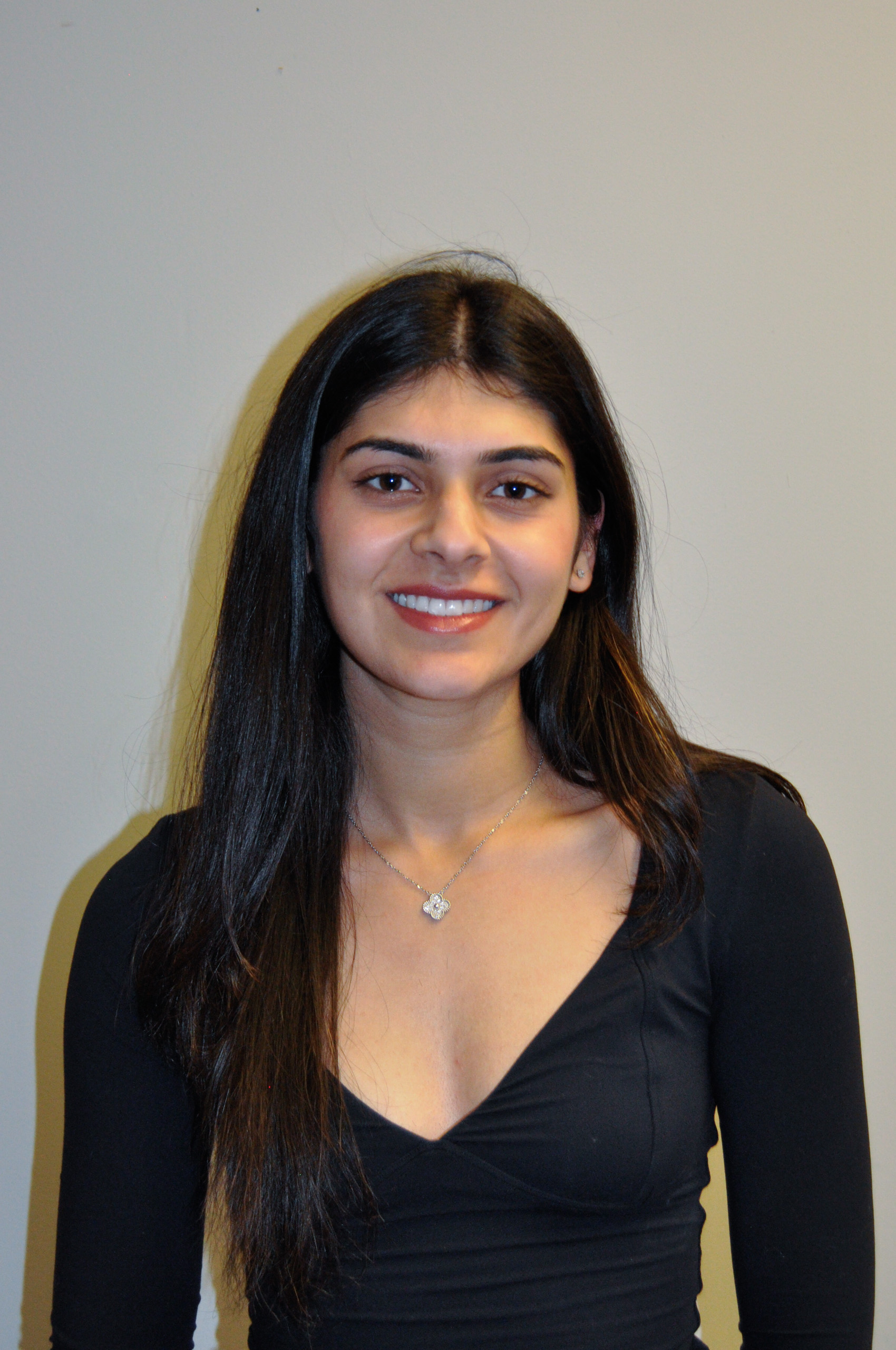 Headshot of Ria Saraswat
